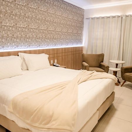 Confort Fronteira Hotel Сантана-ду-Лівраменту Екстер'єр фото