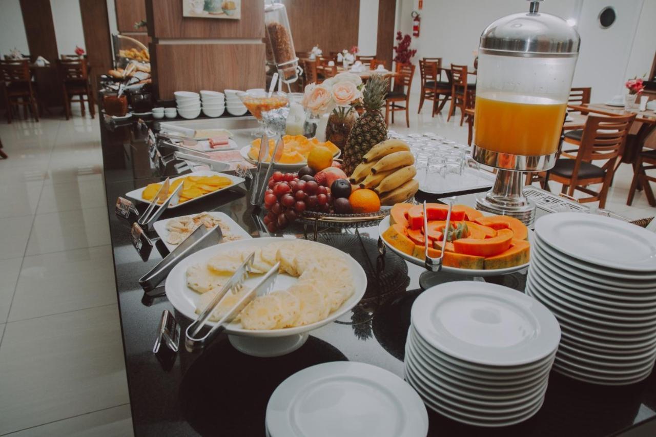 Confort Fronteira Hotel Сантана-ду-Лівраменту Екстер'єр фото