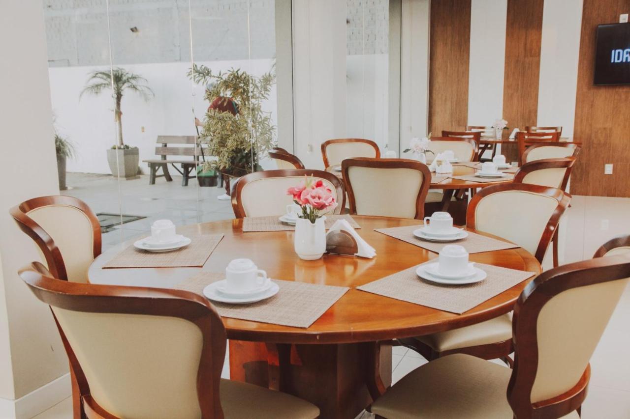 Confort Fronteira Hotel Сантана-ду-Лівраменту Екстер'єр фото