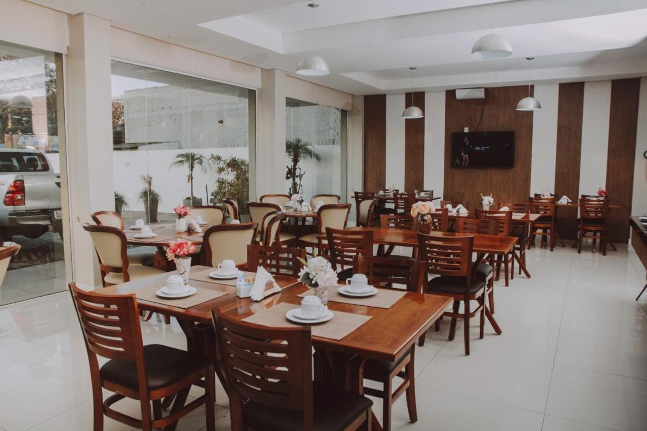 Confort Fronteira Hotel Сантана-ду-Лівраменту Екстер'єр фото