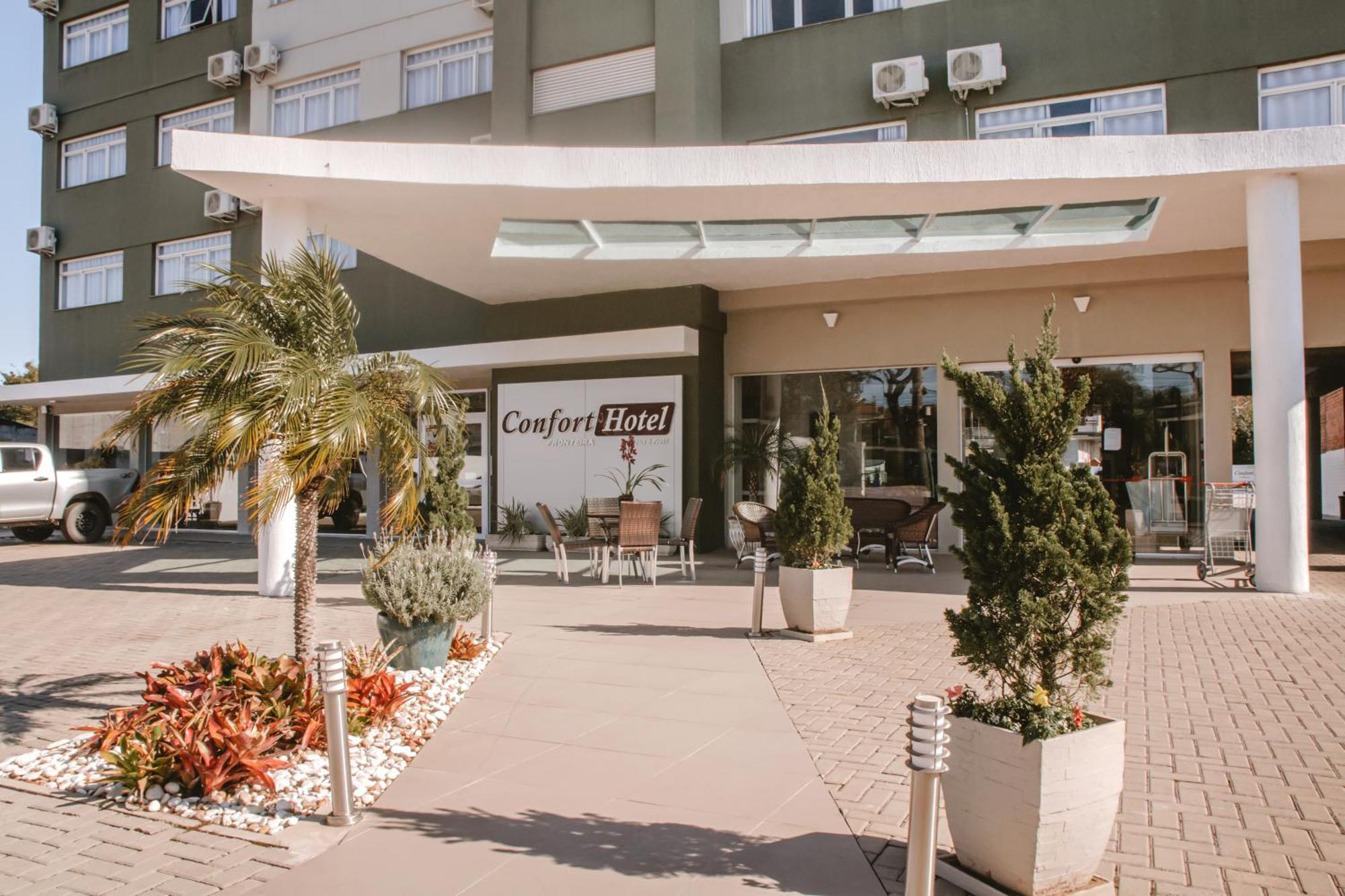 Confort Fronteira Hotel Сантана-ду-Лівраменту Екстер'єр фото